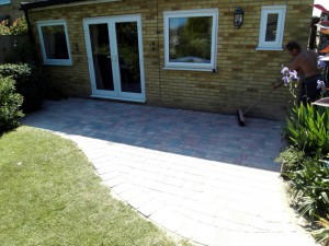 after-curved-block-patio-small-02