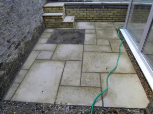 after-sunken-patio-with-brickwork-02