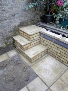 after-sunken-patio-with-brickwork-04